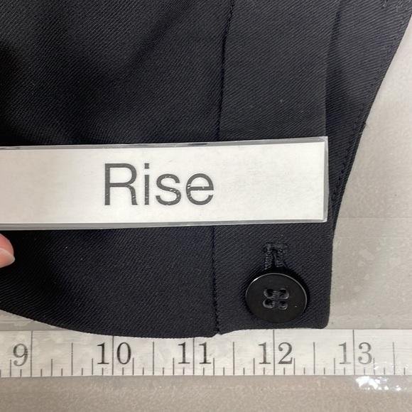 BCBGMAXAZRIA NWT Capris Pleats Pockets Wool Black Size 4 - Picture 11 of 12